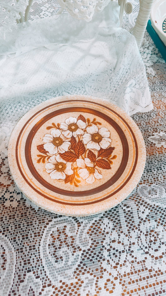 Vintage Floral Melamine Plates (Set of 4)