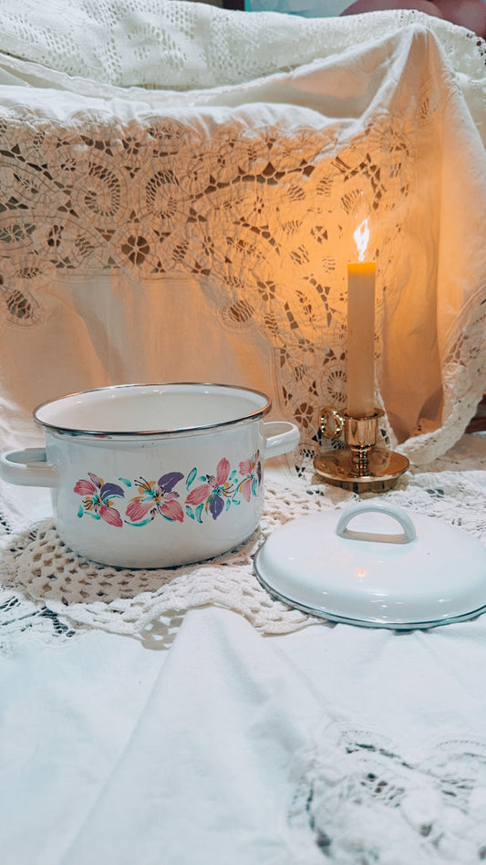 Vintage Floral Enamel Pot with Lid | Cottage Kitchen Cookware